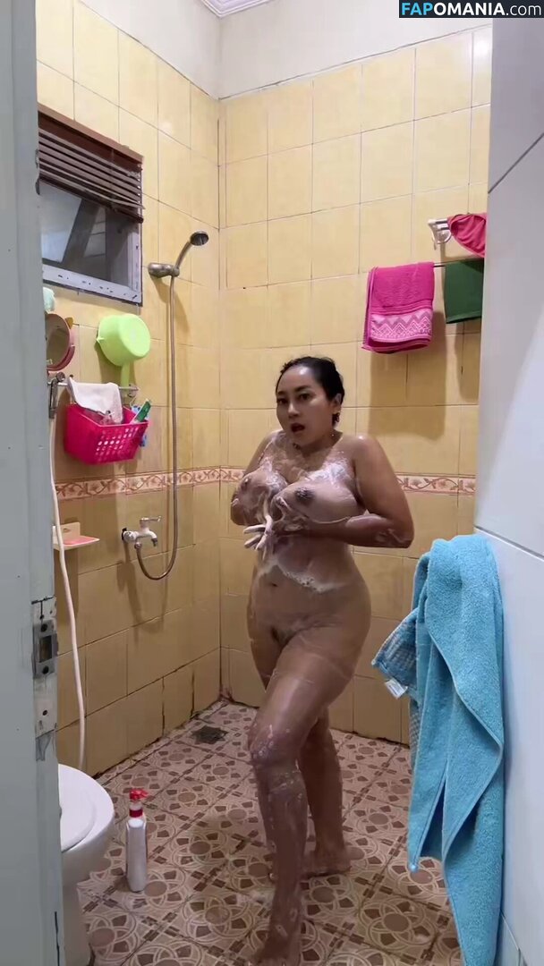 Sarah Ardhelia / sarah.ardheliadiary / sarahardhelia1995 / saraz6808 Nud OnlyFans  Fotografie scursă #10