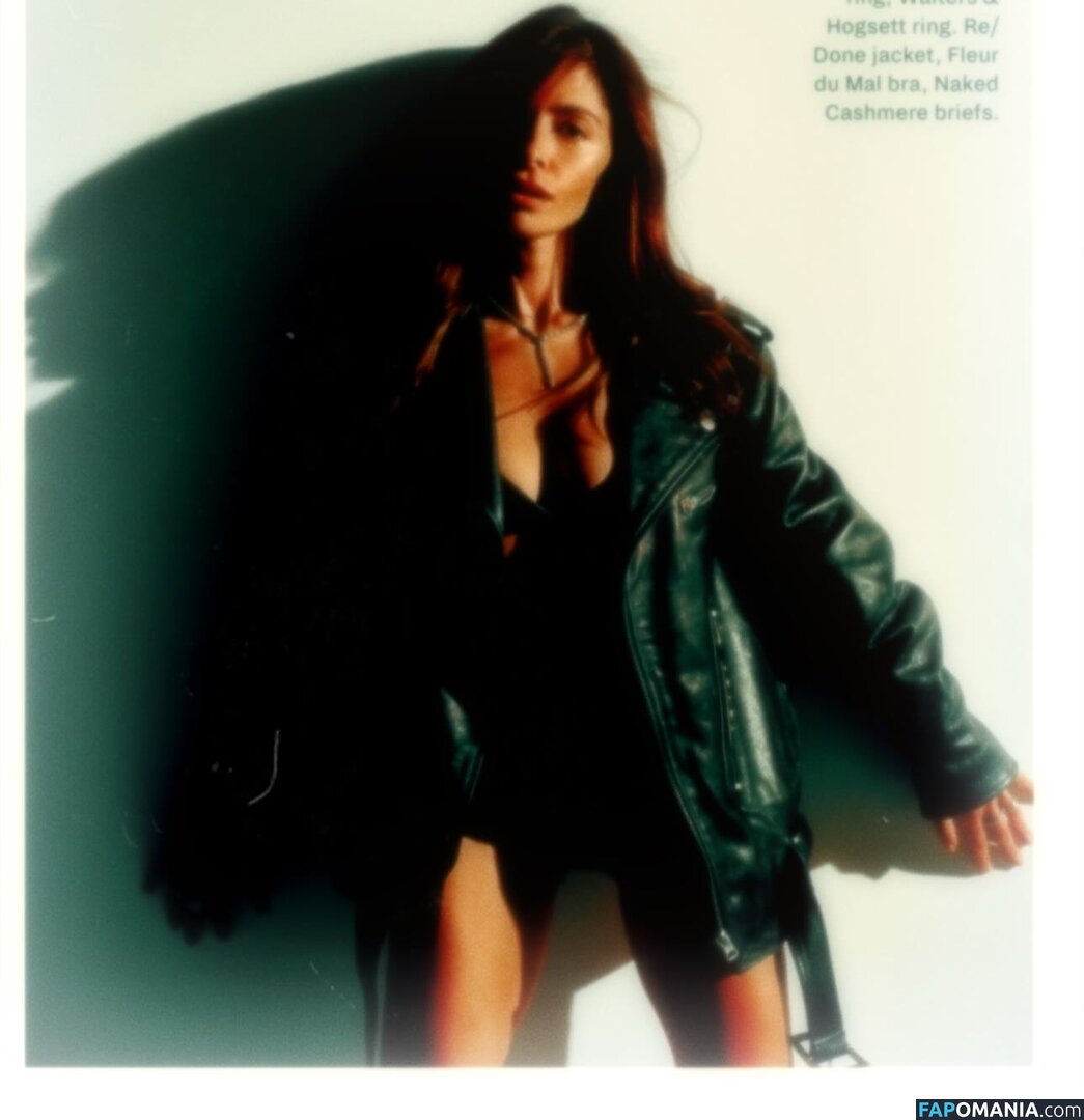 Sarah Shahi / SarahShahi Nud OnlyFans  Fotografie scursă #222