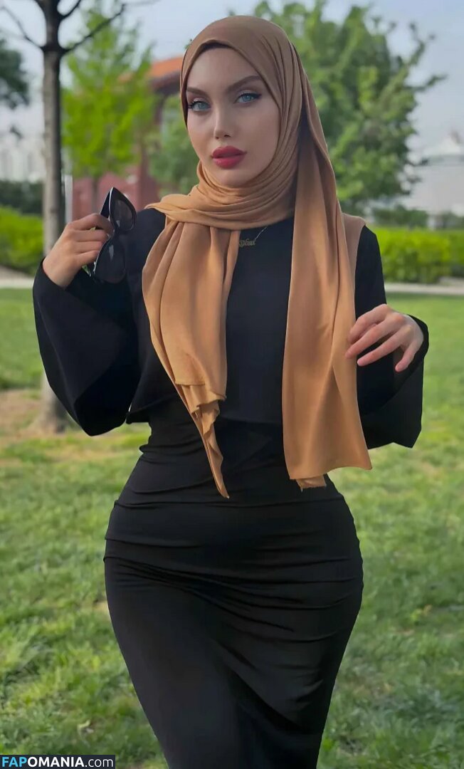 heliosari / heliosri / sariikubraa Nud OnlyFans  Fotografie scursă #4