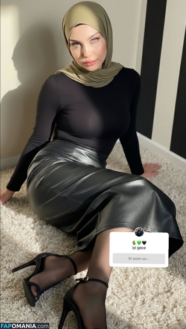 heliosari / heliosri / sariikubraa Nud OnlyFans  Fotografie scursă #20