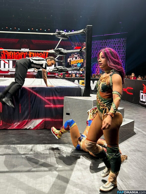 Sasha Banks / sashabankswwe / soxysasha Nud OnlyFans  Fotografie scursă #28