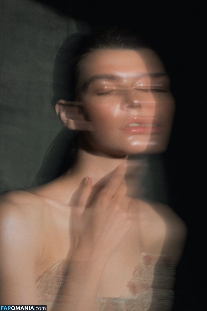 Sasha Zotova / shuzolotova Nud OnlyFans  Fotografie scursă #6