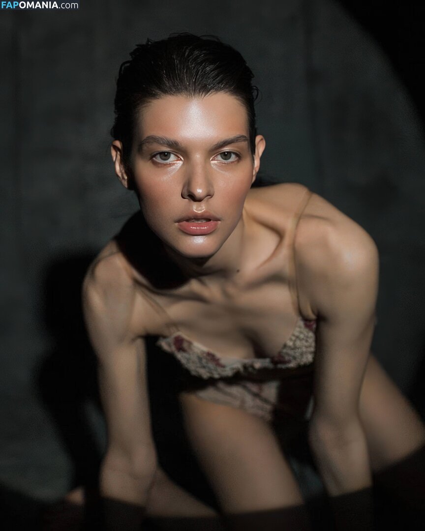 Sasha Zotova / shuzolotova Nud OnlyFans  Fotografie scursă #11