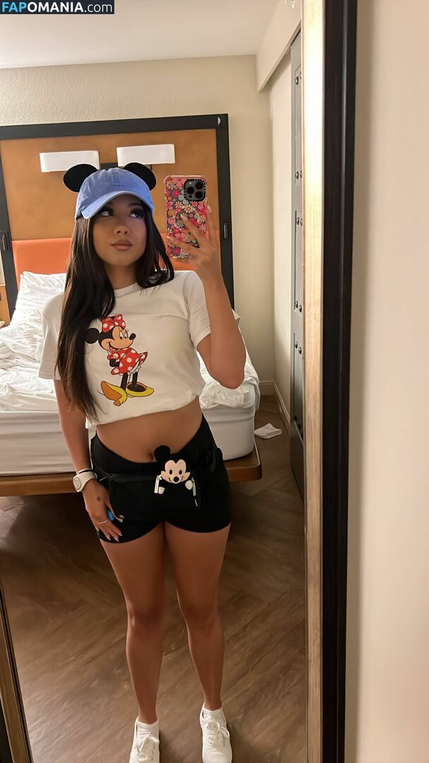 SassySounds ASMR / SassysoundsASMR / sassyselenaaaa / selenaaasasmr Nud OnlyFans  Fotografie scursă #11