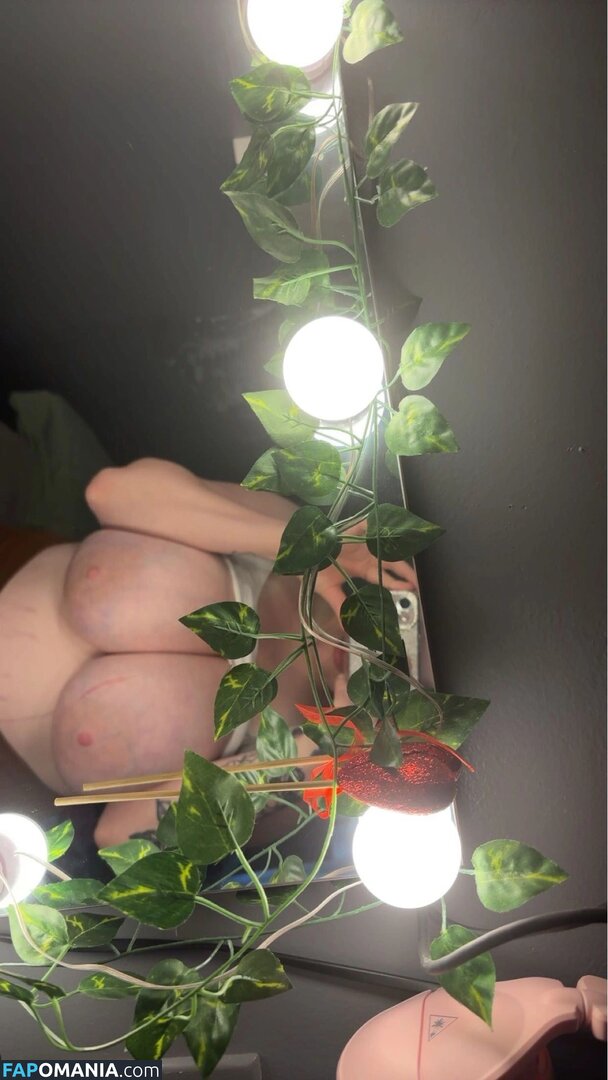 Savanna Becker / https: / savvrose5 Nud OnlyFans  Fotografie scursă #3