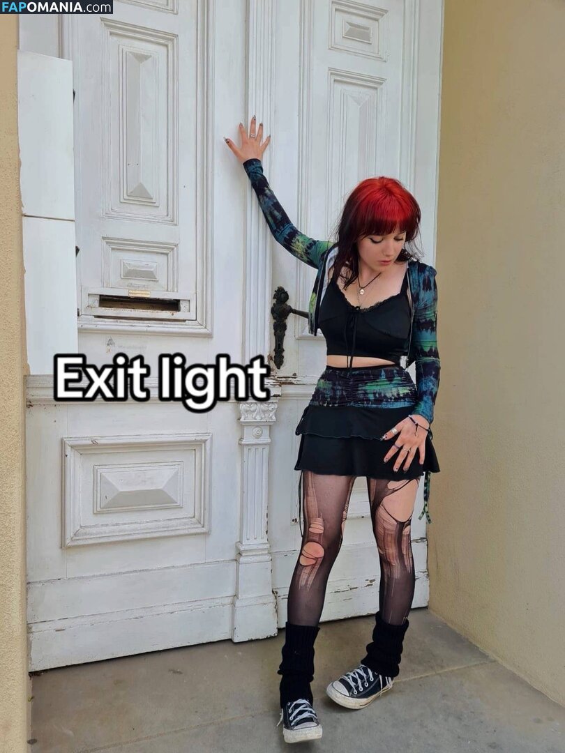 foxynfriendsmadebydesign / scorpionfl0wer / scrtcnt04 Nud OnlyFans  Fotografie scursă #2