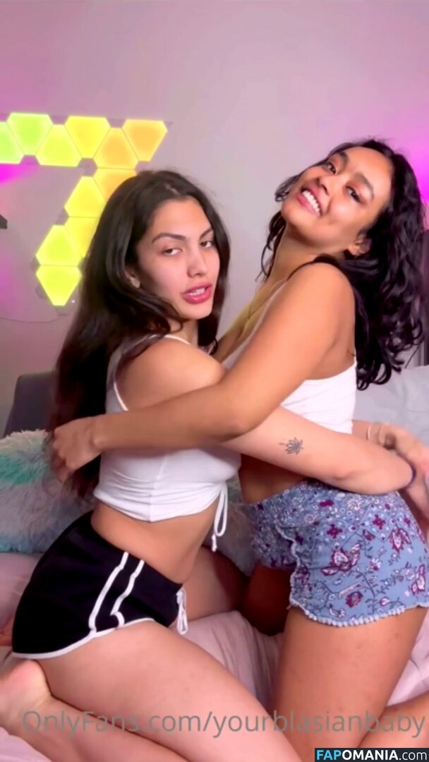Self Booba Licking Videos / lizzobeeating Nud OnlyFans  Fotografie scursă #21