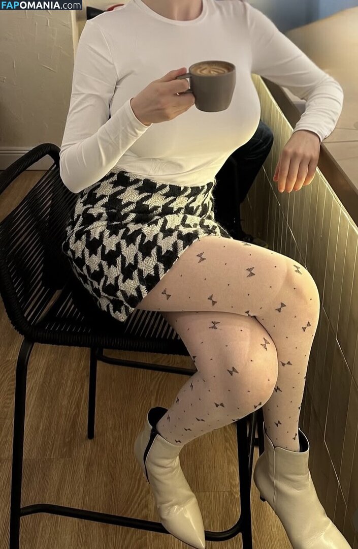 Serena Skybourne / https: / serenaskybourne Nud OnlyFans  Fotografie scursă #40