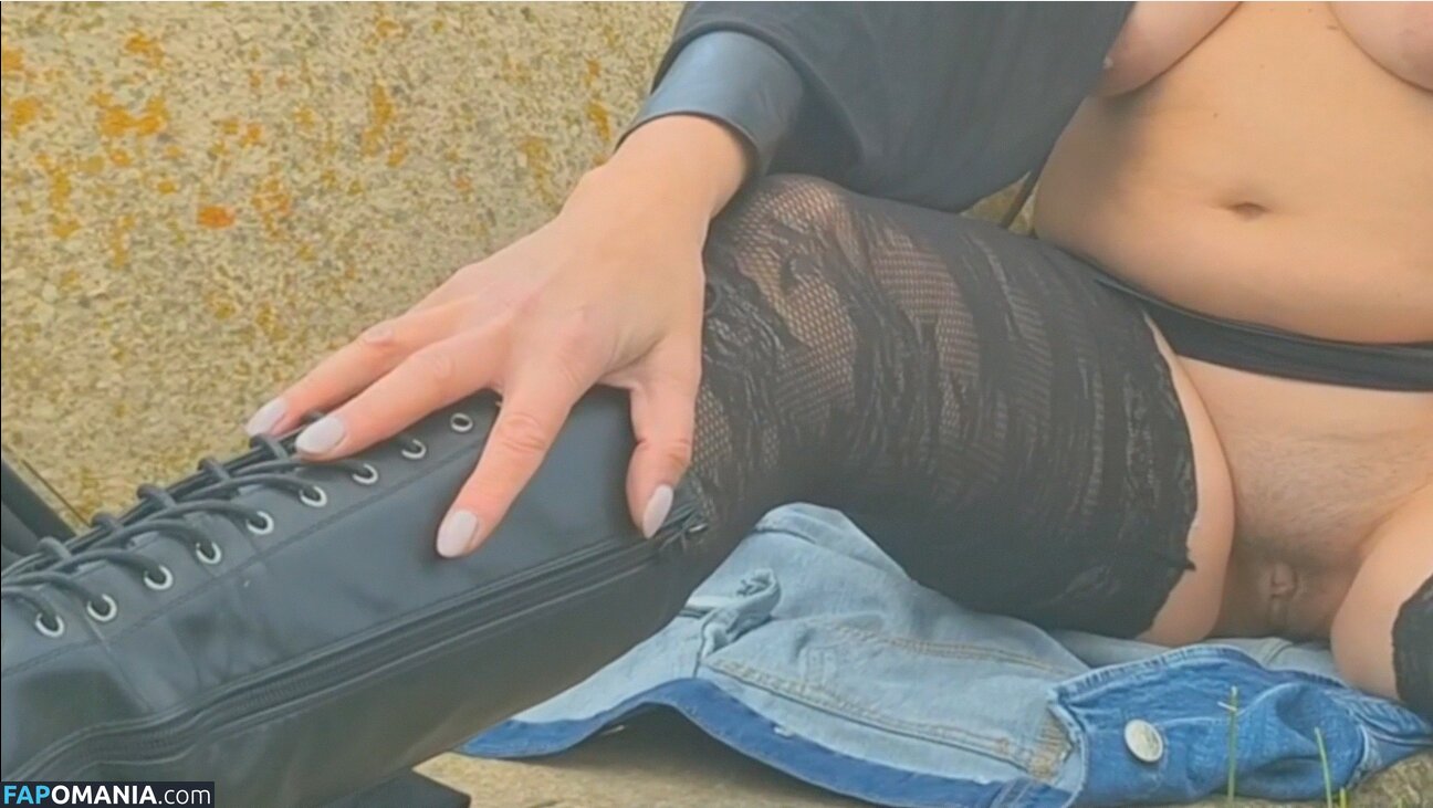 Simona Non Solo Radio Nud OnlyFans  Fotografie scursă #5