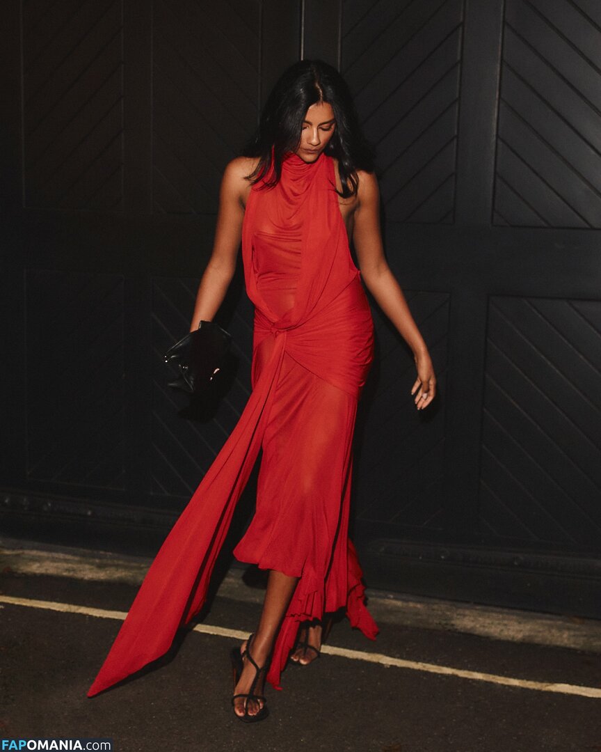 Simone Ashley / simoneashley Nud OnlyFans  Fotografie scursă #4