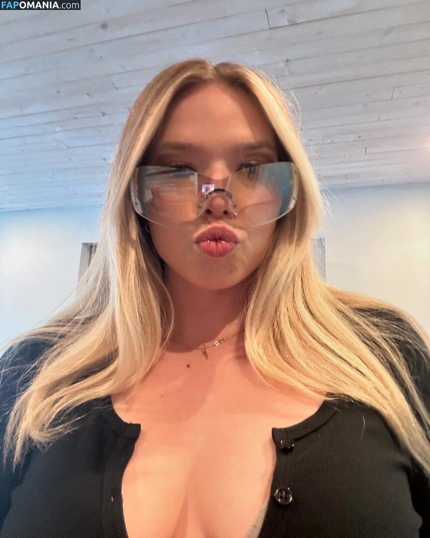 rapper / sinawynne Nud OnlyFans  Fotografie scursă #9