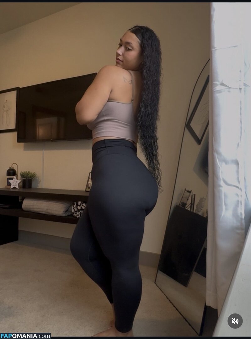 Sky / Skylar Cuevas / SkylarCuevas Nud OnlyFans  Fotografie scursă #2