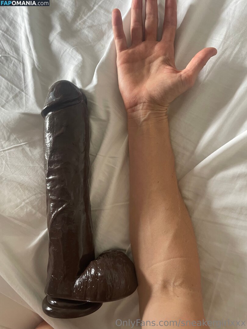 lovesneakers123_ / sneakergirlxxx Nud OnlyFans  Fotografie scursă #4