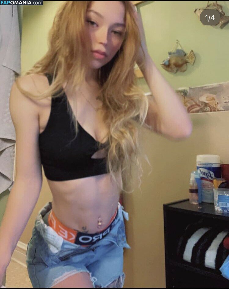 Lovekassy / Snowbunnykassy / kassygotthroat / snowbunnykayy Nud OnlyFans  Fotografie scursă #3