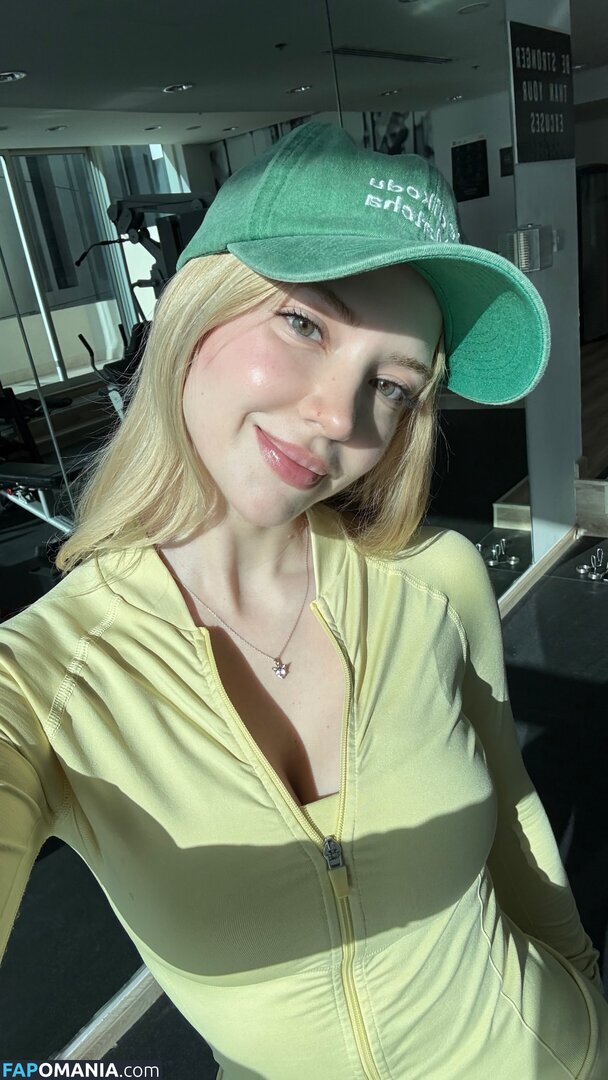 Kardelen Öztaş / Snowfuckerr / Snowmaiid Nud OnlyFans  Fotografie scursă #50