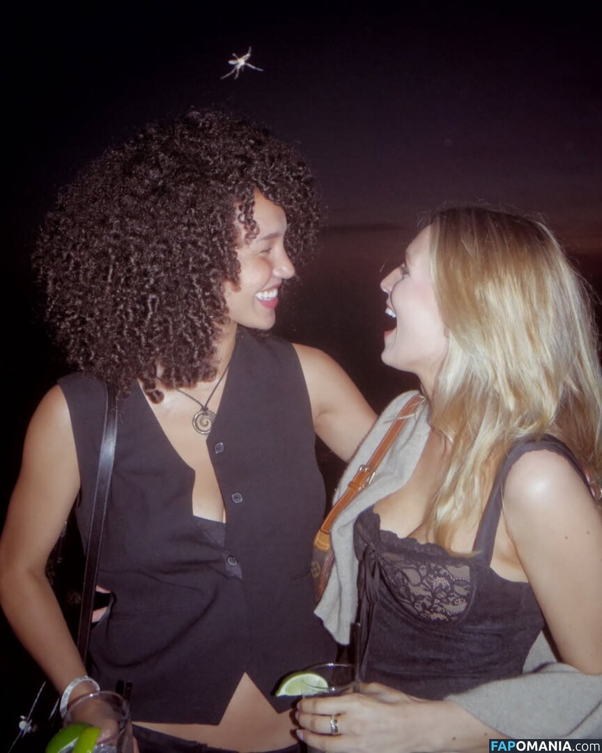 Sofia Wylie / https: / sofiawylie Nud OnlyFans  Fotografie scursă #13