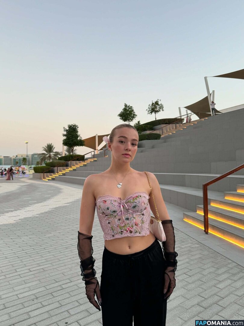 Sofya Plotnikova / sofyaplotnikova Nud OnlyFans  Fotografie scursă #6