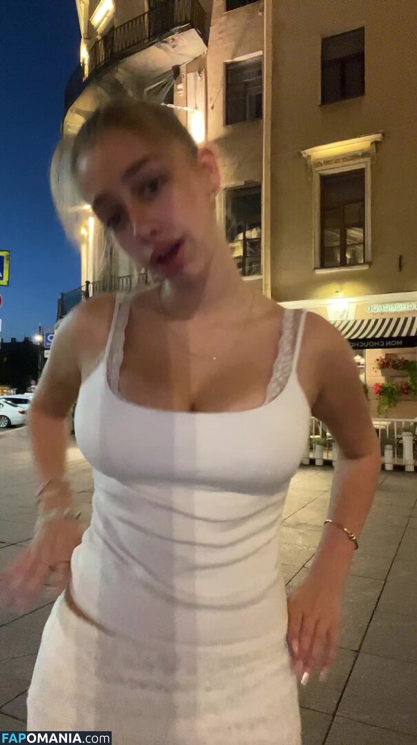 https: / sofyaplotnikova / xsofya_x Nud OnlyFans  Fotografie scursă #2