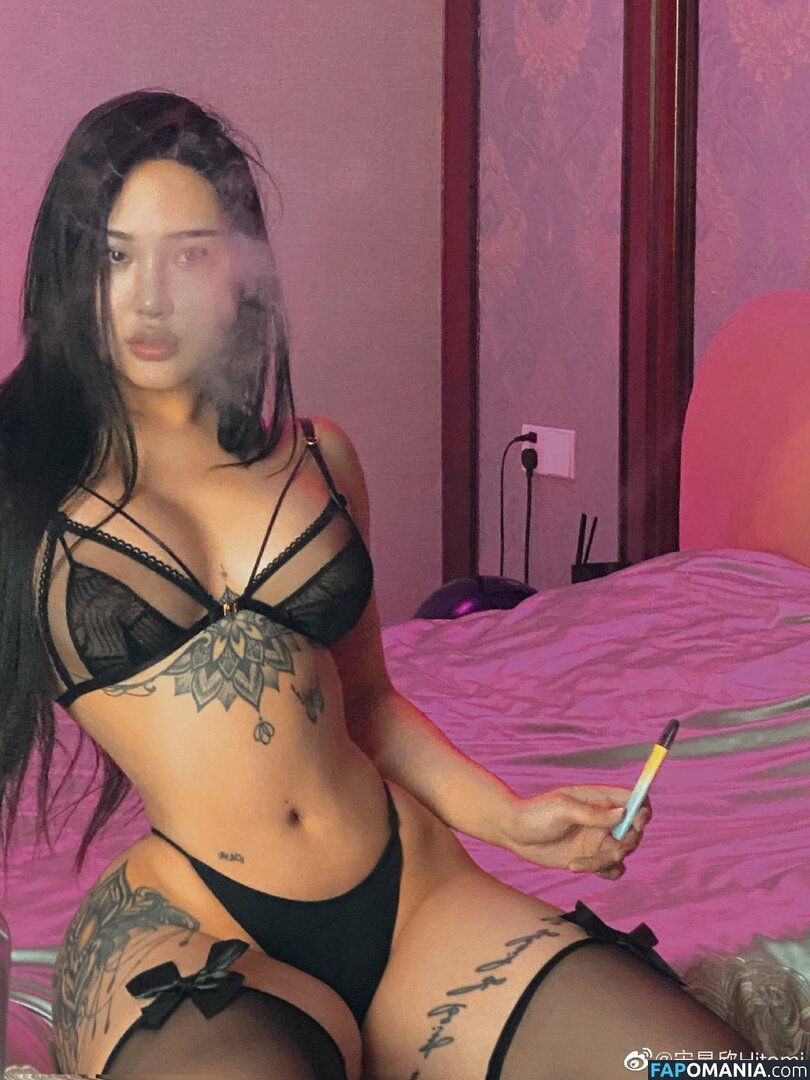 Songyuxin Hitomi / hitomi_official / songyuxin_hitomi Nud OnlyFans  Fotografie scursă #57