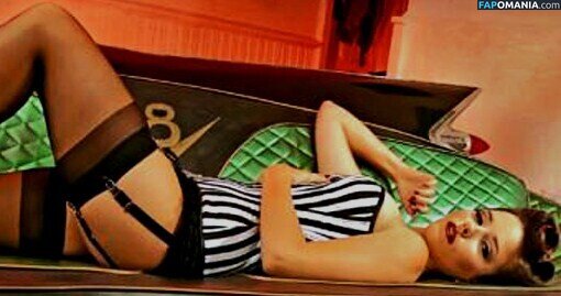 Sophia Bush / sophiabush Nud OnlyFans  Fotografie scursă #8