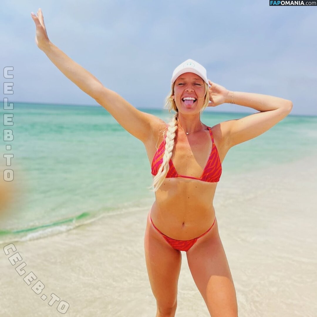 Sophie Cunningham / https: / sophaller / sophie_cham / sophiecham Nud OnlyFans  Fotografie scursă #15