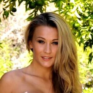 Sophie Jay Vip