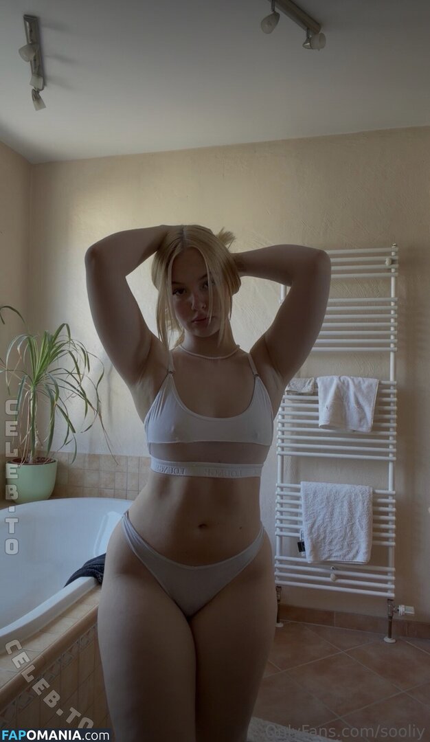 sooliy / sooliyyy / sophie.mzt / sophie_mzt / sophieamparita Nud OnlyFans  Fotografie scursă #25