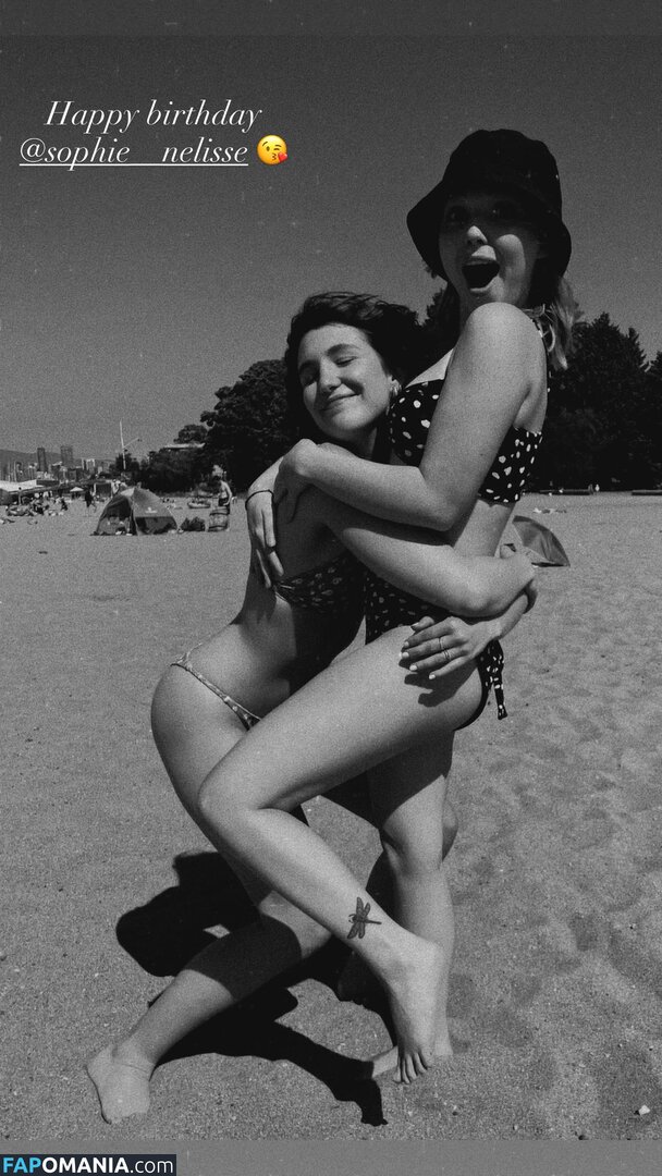 Sophie Nélisse / sophie__nelisse Nud OnlyFans  Fotografie scursă #3