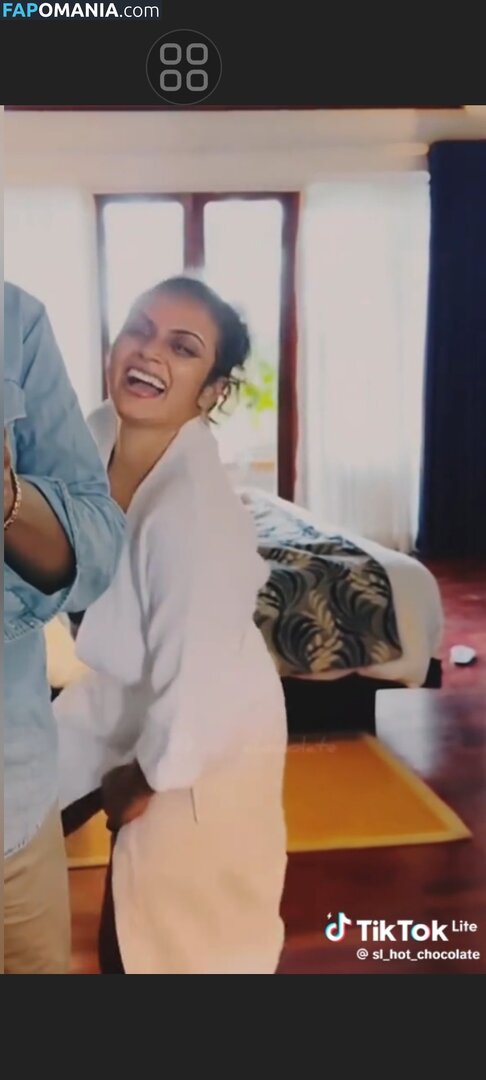 Sri Lanka / Sri Lankan Girls / hashini.guruge / poojaniperera Nud OnlyFans  Fotografie scursă #133