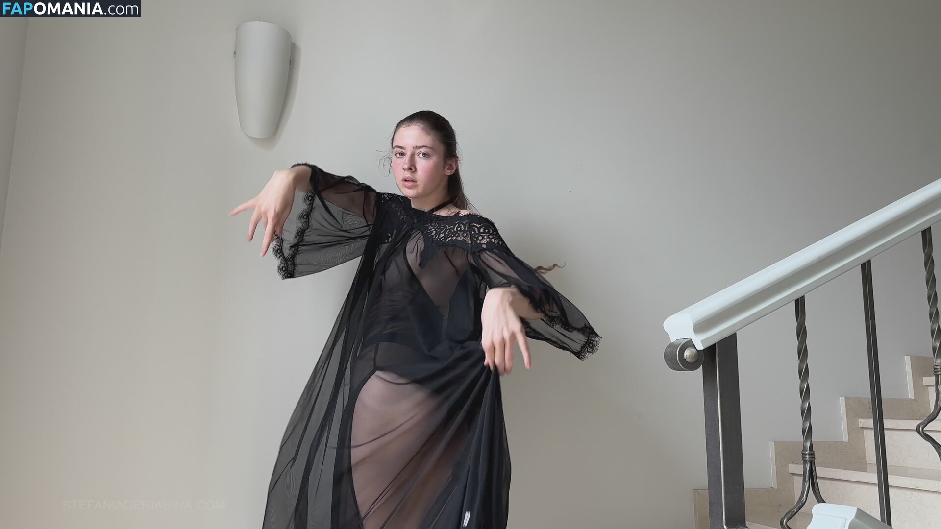 Derwald / Stefania Deriabina / st.efania4105 / xostefania Nud OnlyFans  Fotografie scursă #4