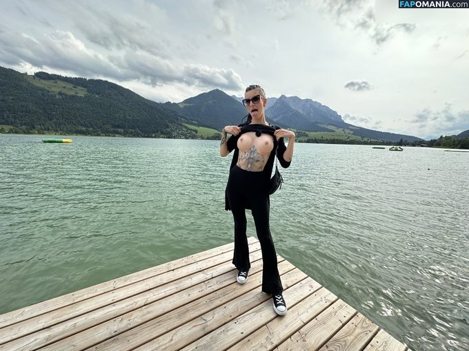 Stella von Monroe / stellavonmonroe Nud OnlyFans  Fotografie scursă #7