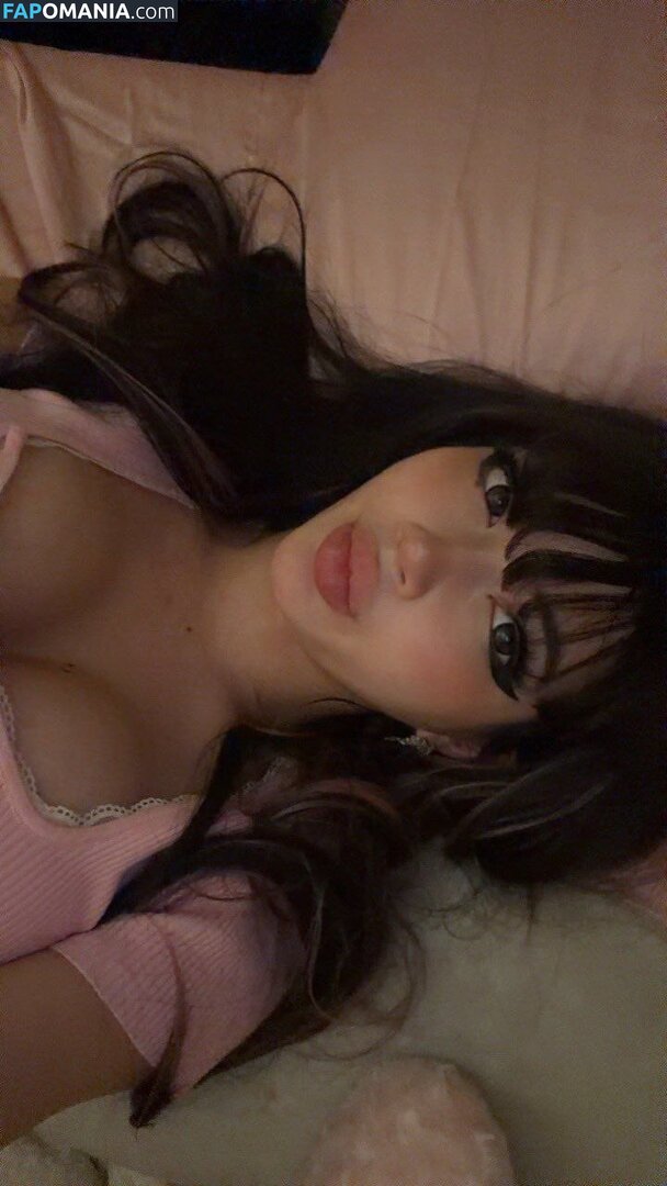beanluvr13 / strawbari.zz / strawbarie / strawbarizz Nud OnlyFans  Fotografie scursă #2