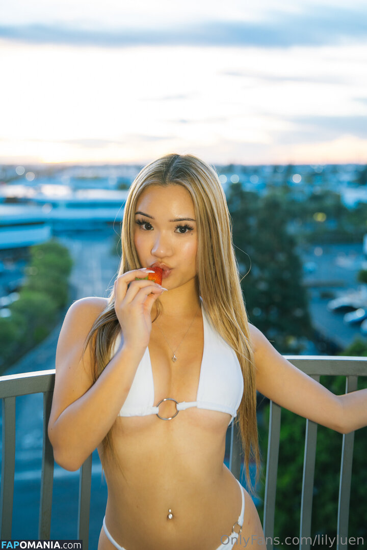 Lily Luen / Strawbunnyloop / lily.luen Nud OnlyFans  Fotografie scursă #6