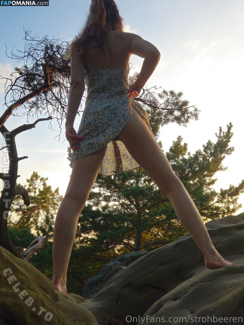 strohbeeren Nud OnlyFans  Fotografie scursă #6