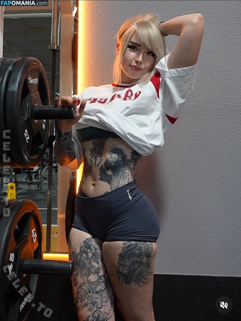 StrongWaifu / https: Nud OnlyFans  Fotografie scursă #5
