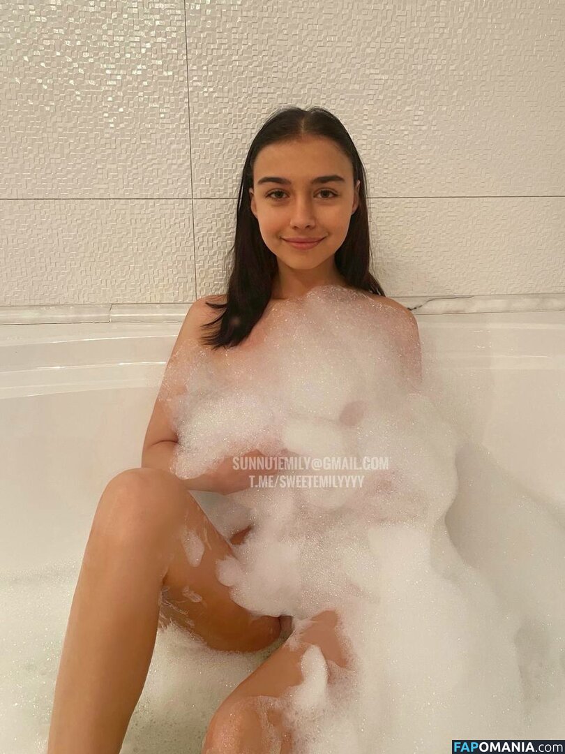 Sunny Emilly / Sunny Emy / SweetEmilyyyy / kylie.little.toes / sunny.emily.backup Nud OnlyFans  Fotografie scursă #7