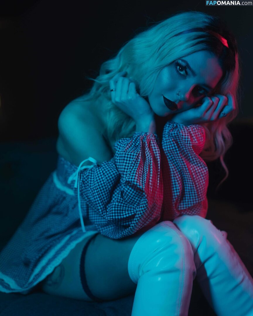 Sweetdistortion / sasha_simple Nud OnlyFans  Fotografie scursă #3