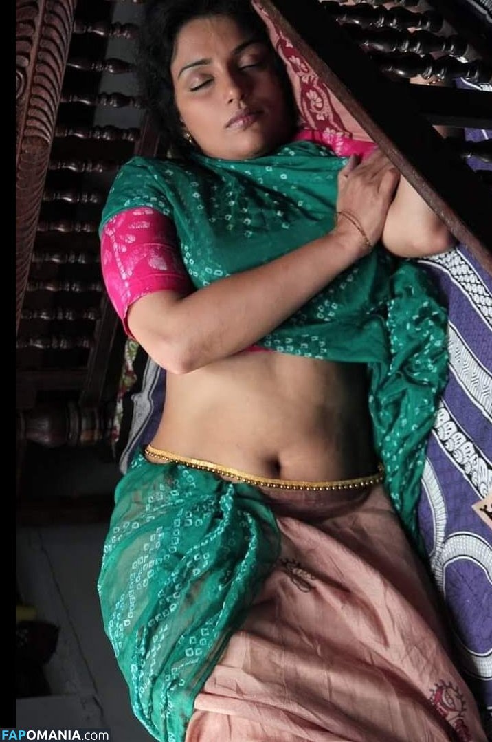 Swetha Menon Nud OnlyFans  Fotografie scursă #7