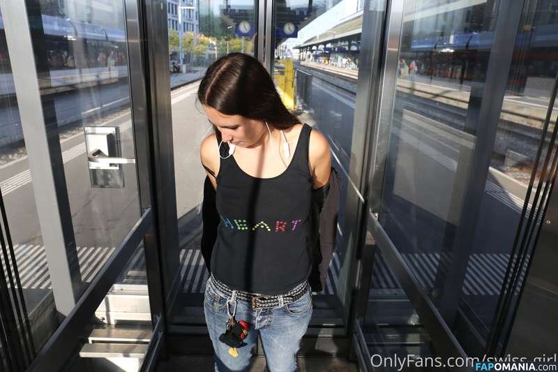 Swiss-Girl / https: / swiss-girl-vip / swissgirlvanessa Nud OnlyFans  Fotografie scursă #12