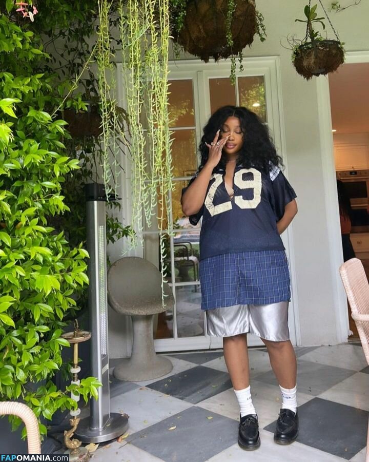 SZA / Solana Rowe / thejad3x Nud OnlyFans  Fotografie scursă #4