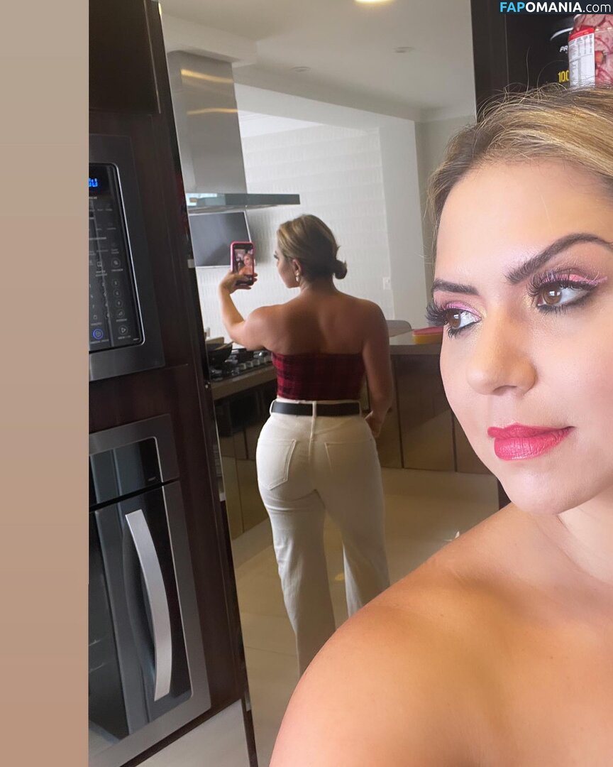 Tati Cariani / taticariani_nutri Nud OnlyFans  Fotografie scursă #8