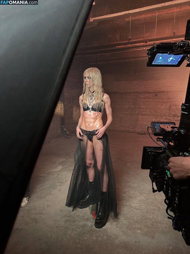 Taylor Momsen / aryelsoul / taylormomsen Nud OnlyFans  Fotografie scursă #700