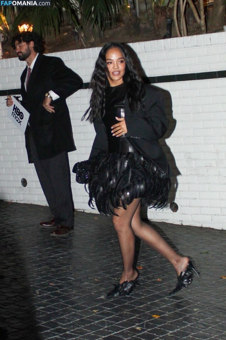Tessa Thompson / tessamaethompson / tessathompsonx Nud OnlyFans  Fotografie scursă #4