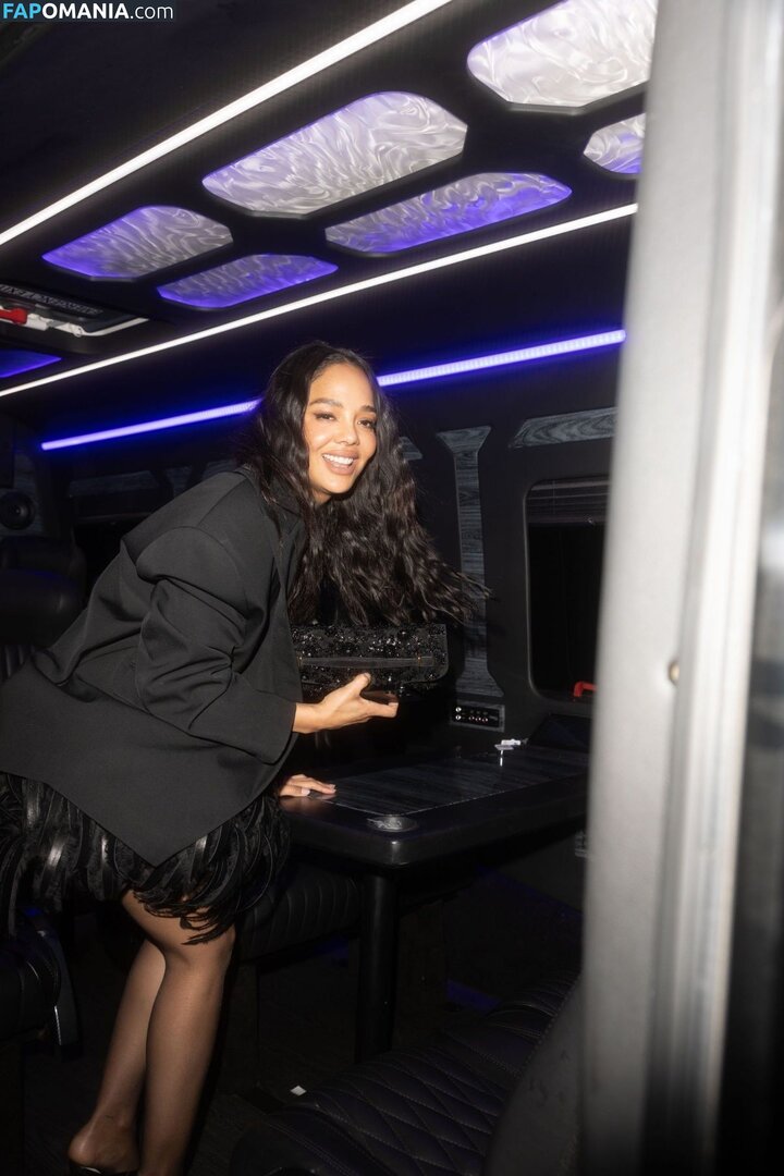 Tessa Thompson / tessamaethompson / tessathompsonx Nud OnlyFans  Fotografie scursă #6