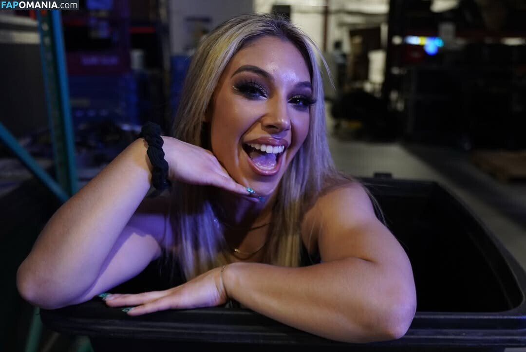 Thea Hail / theahail_wwe Nud OnlyFans  Fotografie scursă #7
