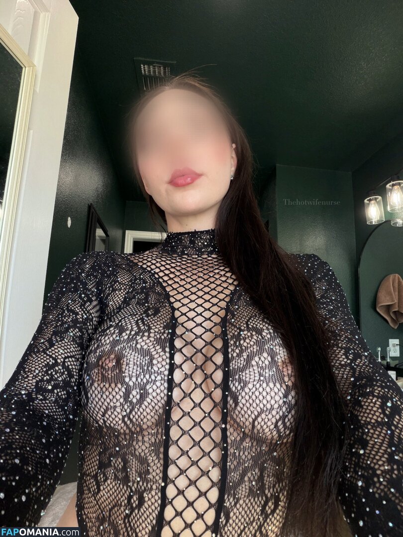 Thehotwifenurse / girlthatbreathesunderwater Nud OnlyFans  Fotografie scursă #17