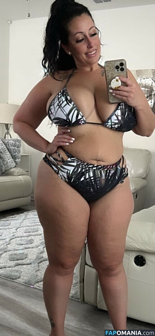 diamondntheruff103 / italianuniqueen / thickitalianmami Nud OnlyFans  Fotografie scursă #8