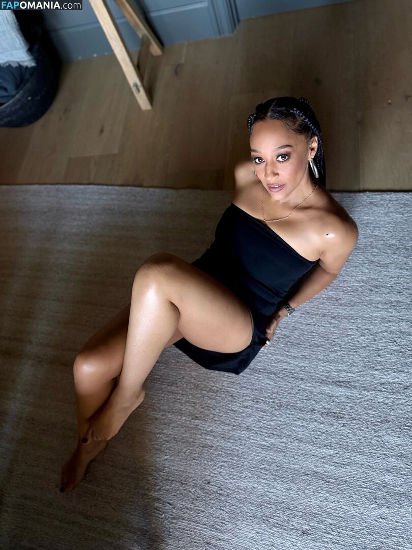 Tia Mowry / tiamowry Nud OnlyFans  Fotografie scursă #9