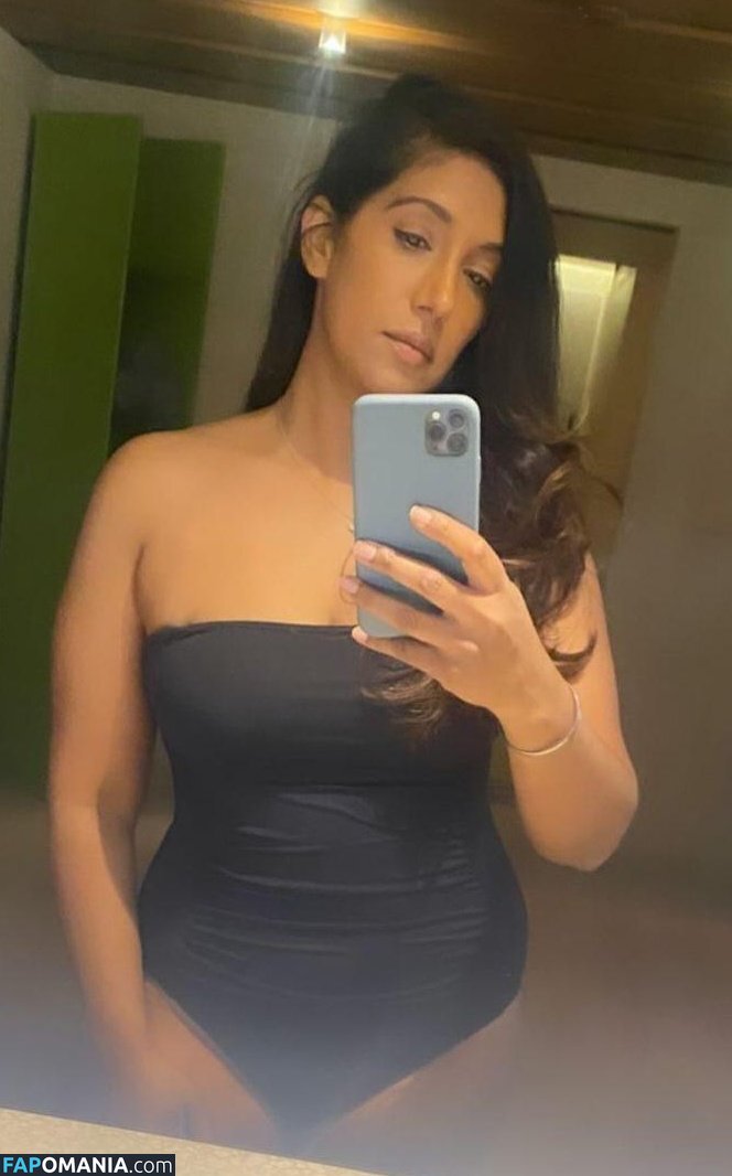 Tina Daheley / https: / tinadaheley Nud OnlyFans  Fotografie scursă #13
