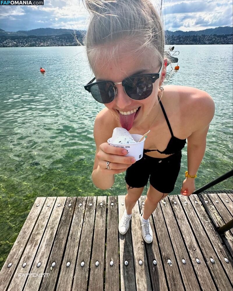 Tina Hausmann Nud OnlyFans  Fotografie scursă #2